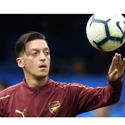Kina zabranila utakmice Arsenala zbog Ozilovih komentara