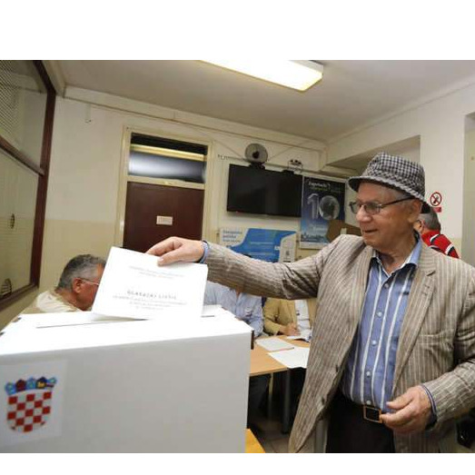 Hrvatski građani izlaze na predsjedničke izbore