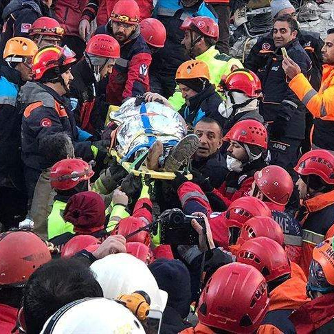 Spašena ispod ruševina nakon 17 sati