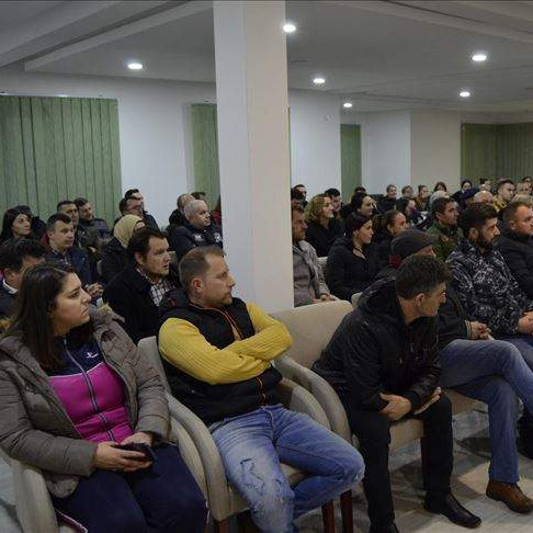 Danas protest upozorenja roditelja bošnjačke djece u Srebrenici 