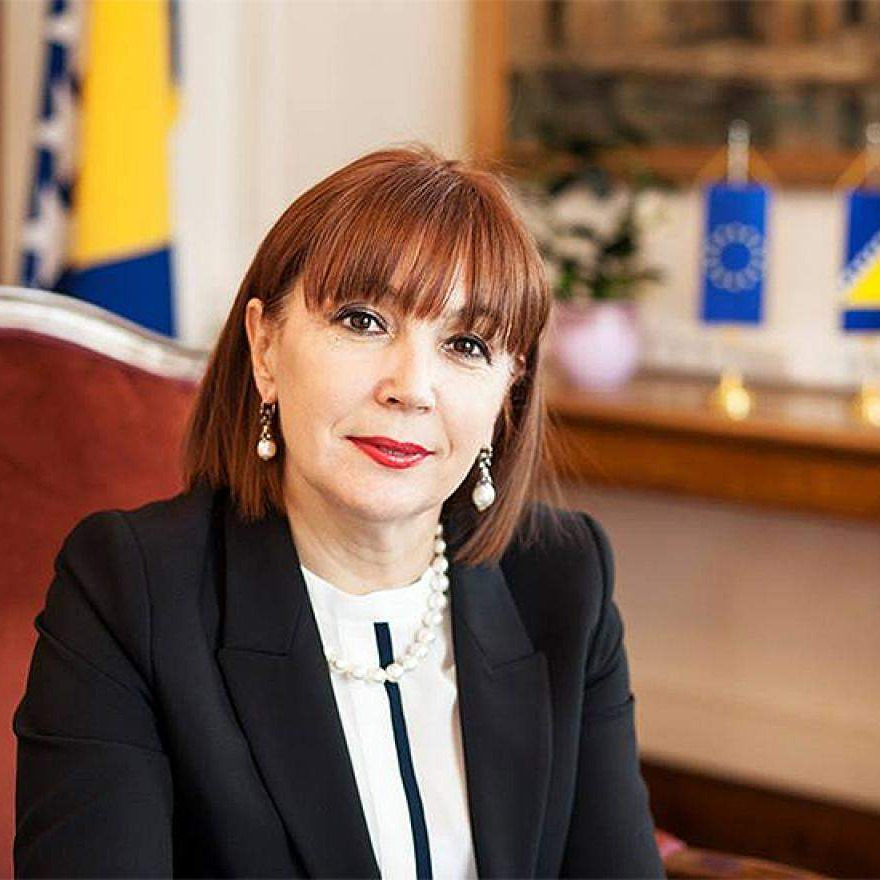 Mahmutbegović: Sve paušale i naknade smanjiti na 1 KM, ograničiti plaće rukovodilaca!