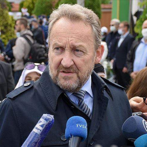 Izetbegović: Zastava koja je 1992. godine podignuta pred UN-om nikada više neće biti skinuta 