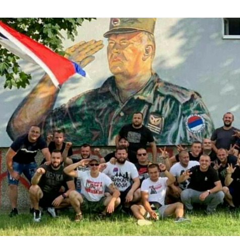 Zastava BiH ne može, a murali ratnih zločinaca mogu