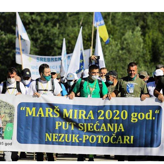Krenuo "Marš mira": Preživjeli Srebreničani odaju počast ubijenim i sjećaju se "puta smrti"