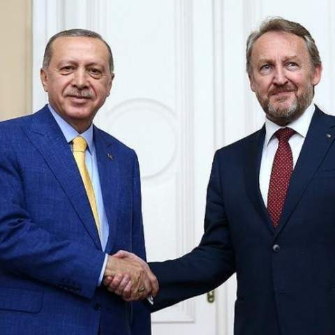 Erdogan čestitao Bajram Izetbegoviću i svim muslimanima u BiH