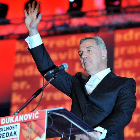 Milo ili oni: Đukanović protiv četničkih vojvoda