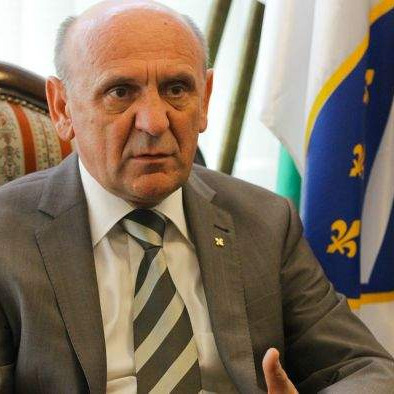 Sjećanje na predsjednika SDA: Šest godina od smrti Sulejmana Tihića