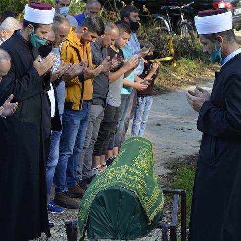 Srebrenica: Na mezarju Kazani klanjana dženaza majci Nuri Alispahić