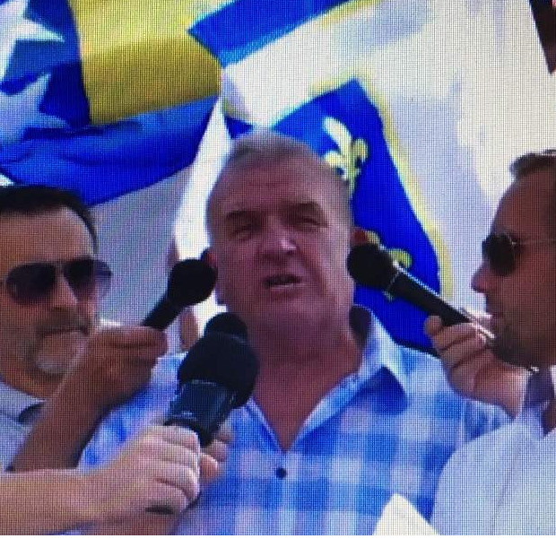 NAŠ HAMZA Pogledajte govor generala Dudakovića na Uhudu: Dovimo da nam Bosna bude slobodna (Video)