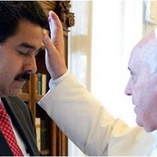 Maduro traži pomoć od pape protiv 'vojne prijetnje' SAD