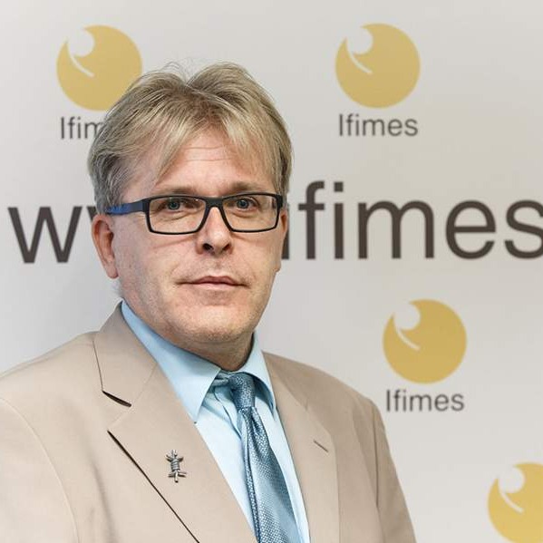 Binarizacija vanjske politike: Ko je izgubio Nesvrstane?