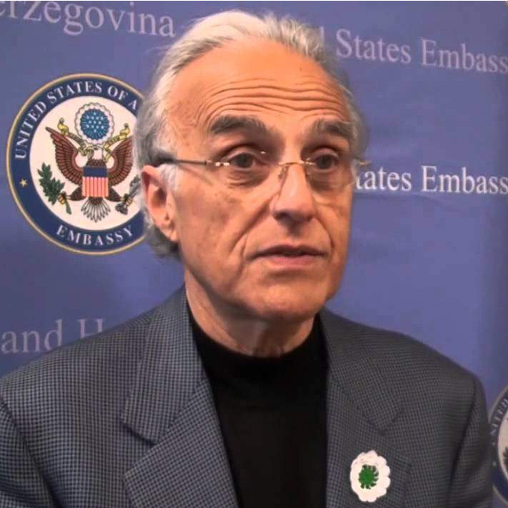  John Esposito: Nema više Istoka i Zapada