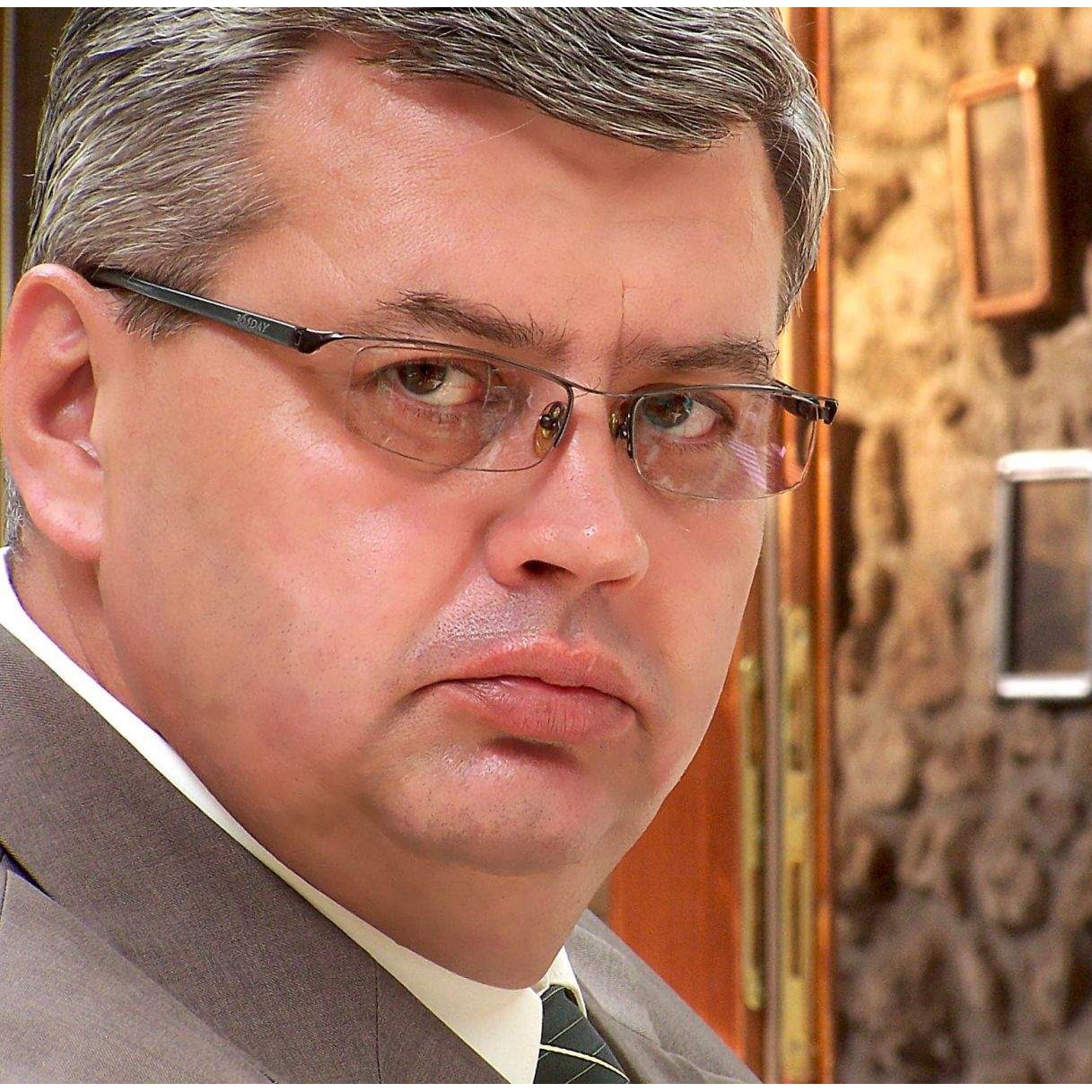 Preminuo Tarik Helić, poznati radijski i TV voditelj