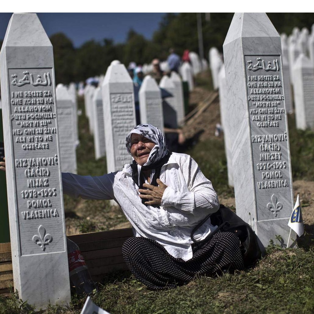 Majke Srebrenice: Poziv Inzku da proglasi Zakon o zabrani negiranja genocida