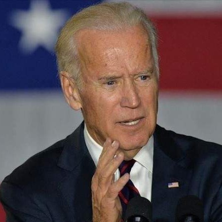 Joeu Bidenu uručen potpisan primjerak knjige "Glasovi iz Srebrenice"