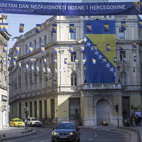 ZEMLJO MOJIH DJEDOVA, DOK JE TVOJIH SINOVA... |Domovino, sretan ti Dan nezavisnosti!