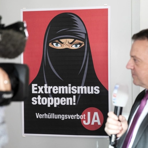 SLOBODA MOŽE, ALI AKO NISI MUSLIMAN |Švicarci izglasali zabranu pokrivanja lica