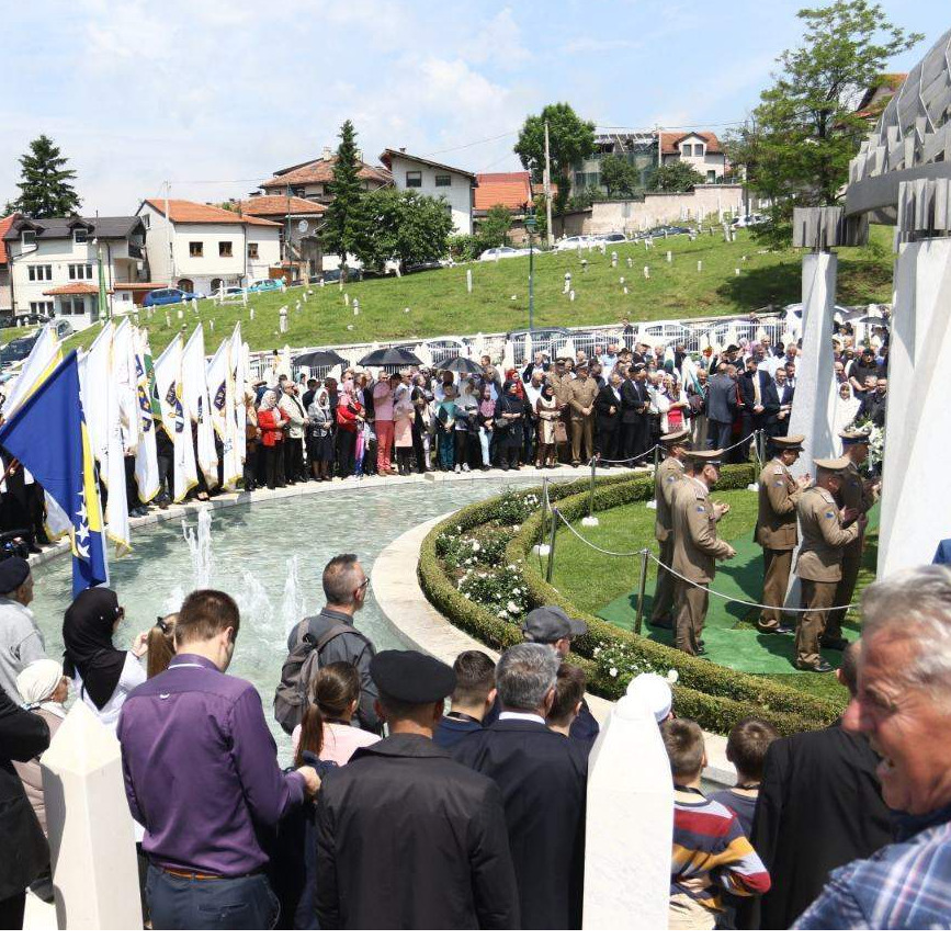 Danas je Dan šehida, prisjetimo ih se u mislima i dovama