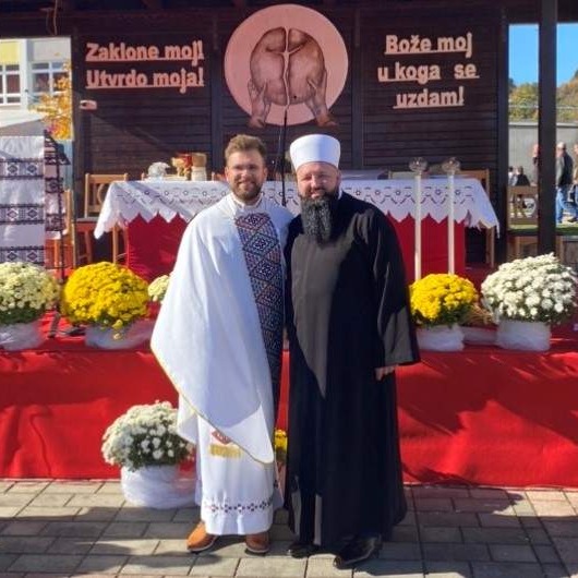 BOLJA BiH | Priča o prijateljstvu velečasnog i efendije: Spojila ih ljubav prema biciklizmu!