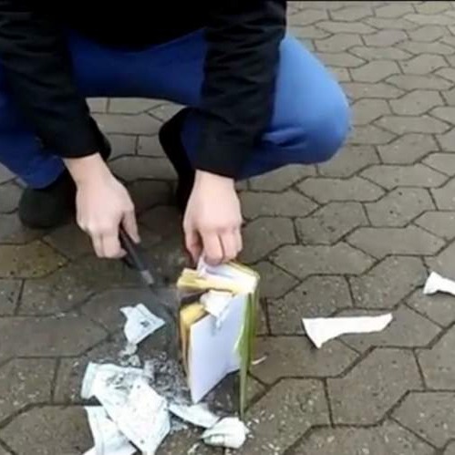 Islamofobija | Švedska: Spalio Kur'an usred ramazana - došao u pratnji policije!