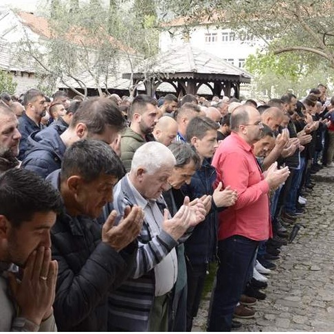 U Stocu klanjana dženaza djevojci stradaloj u zemljotresu