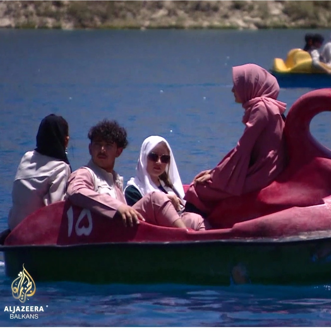 Afganistanski Bamiyan privlači turiste (Video)