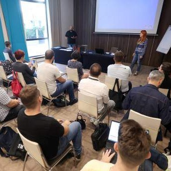 AJB DOC: Mladi uče kako snimiti dokumentarac pametnim telefonom