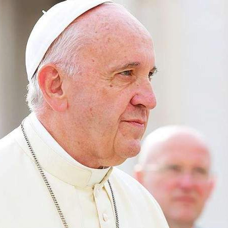 Papa smijenio konzervativnog čelnika za nauk vjere