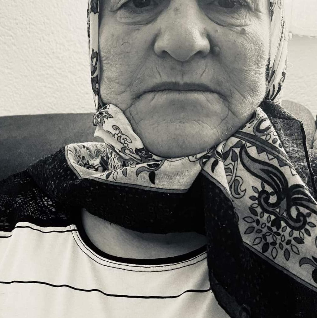 Otišla je majka Nura, heroina koja je ispratila četiri šehida