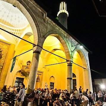 Muslimani večeras obilježavaju Lejletur-regaib, Noć želja