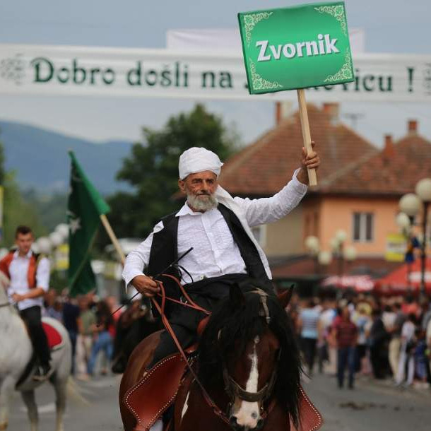 Ajvatovica: Hiljade građana ispratilo konjanike iz Donjeg Vakufa na putu ka Pruscu