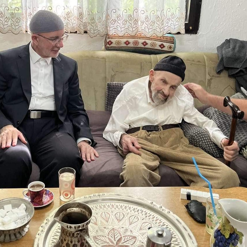 Hadžija Bešlaga (97), decenijama posti Davudov post, posti svaki drugi dan