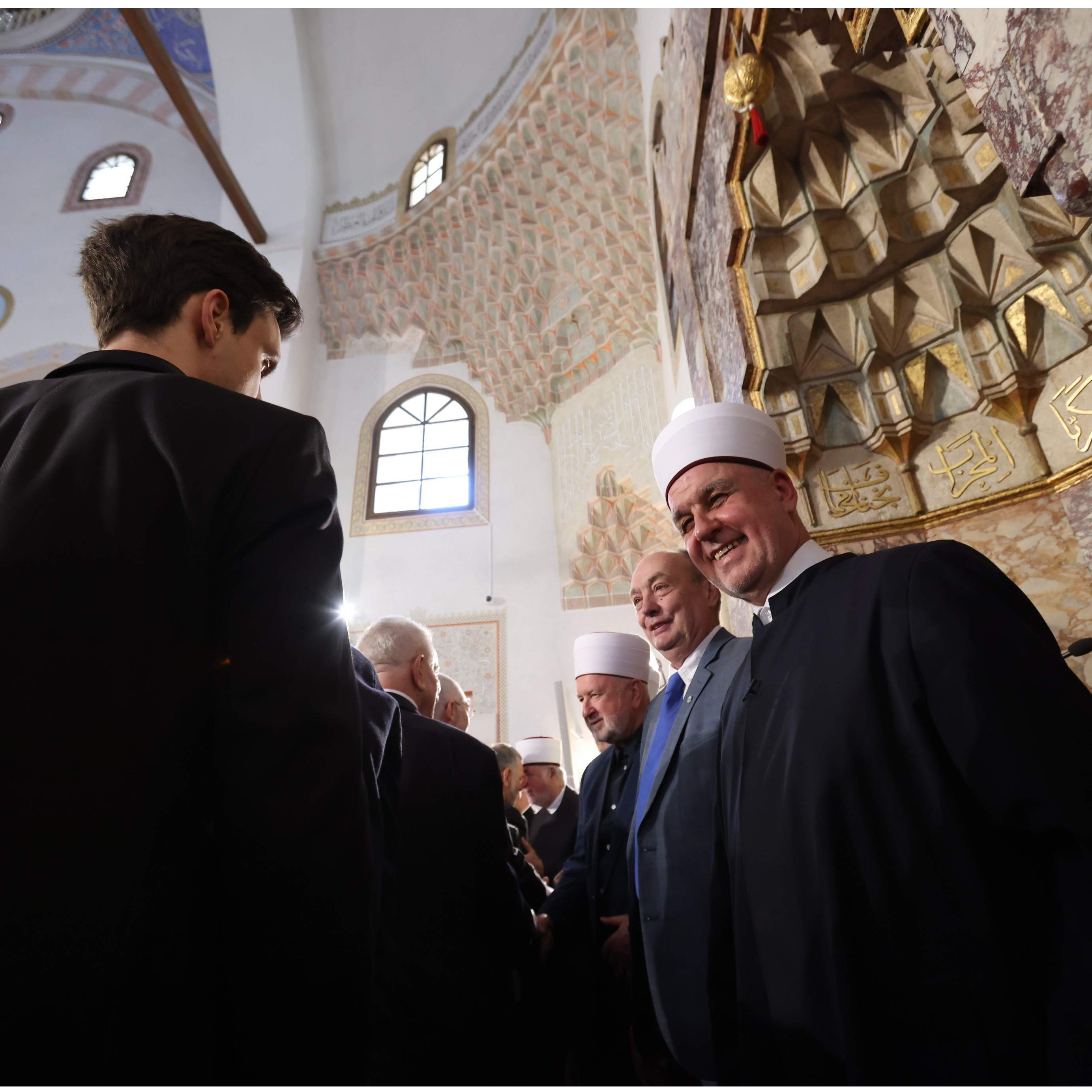 Klanjan bajram-namaz u Gazi Husrev-begovoj džamiji u Sarajevu