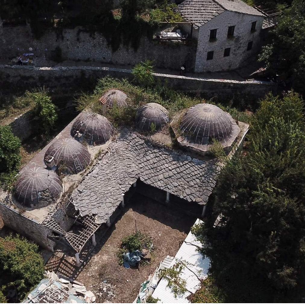 Počitelj: Čišćenjem avlije počeo proces rekonstrukcije i revitalizacije Medrese 