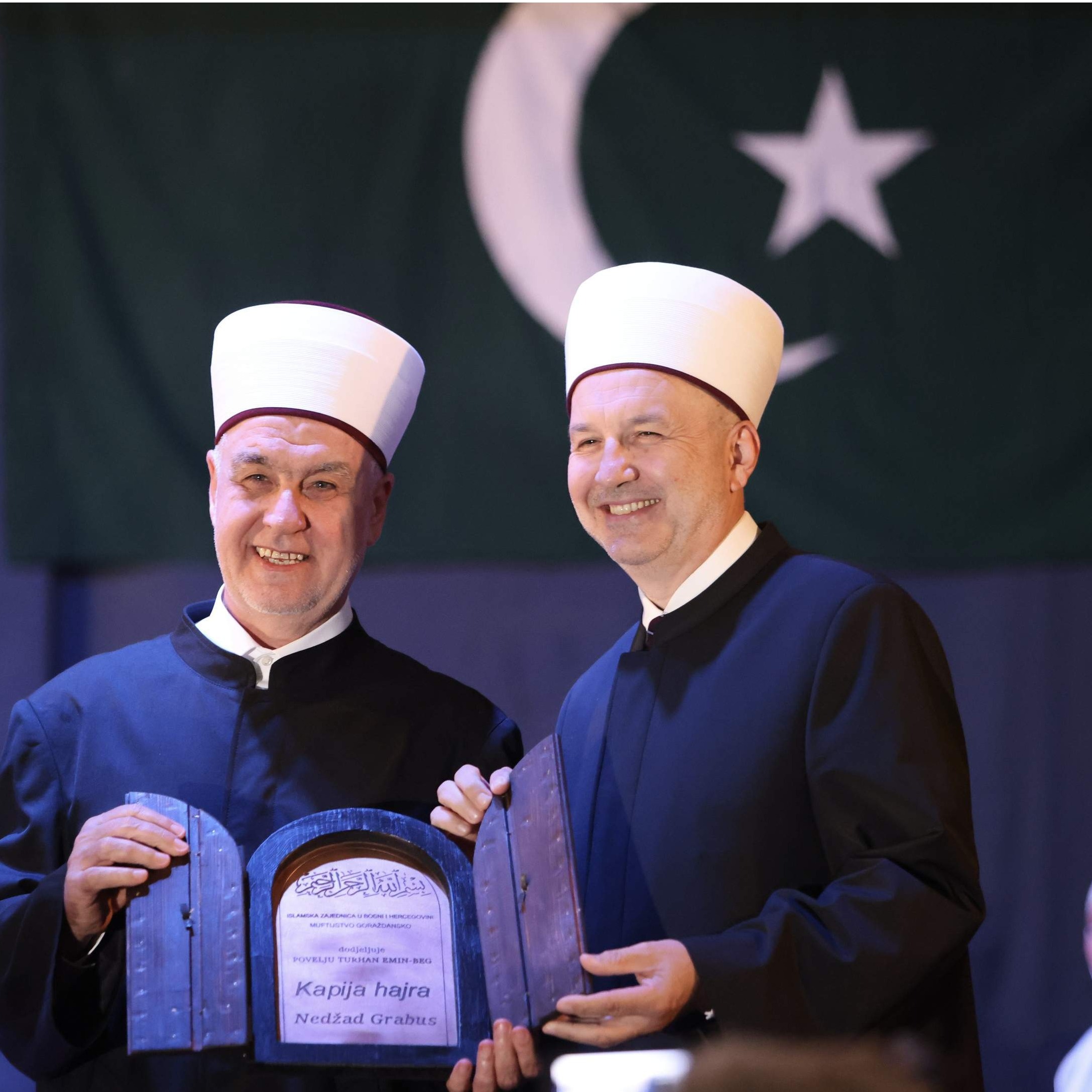 Muftiji Nedžadu Grabusu i Rijadu Raščiću uručena povelja Turhan Emin-beg