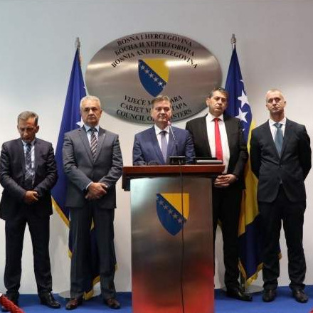 Zvizdić i Mektić: U BiH se ne vijore zastave ISIL-a, mi nismo baza za teroriste!
