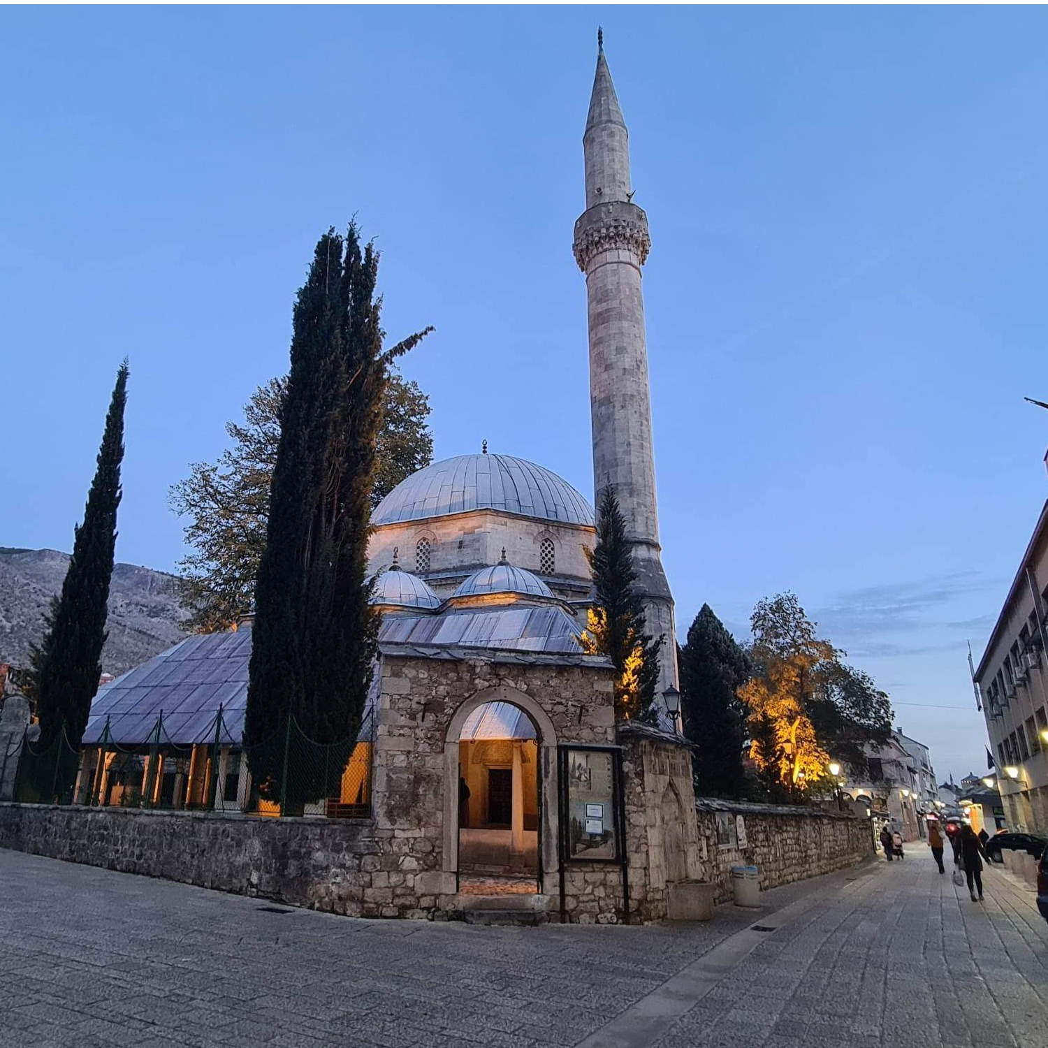 Bajram-namaz na području muftiluka mostarskog klanjat će se u 161 džamiji i mesdžidu