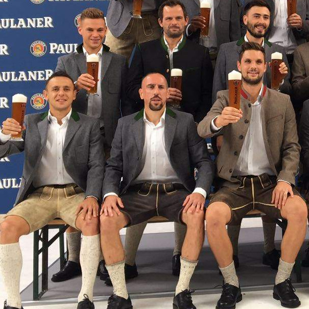 Franck Bilal Ribery odbio da se fotografira s čašom piva: To moja vjera zabranjuje!