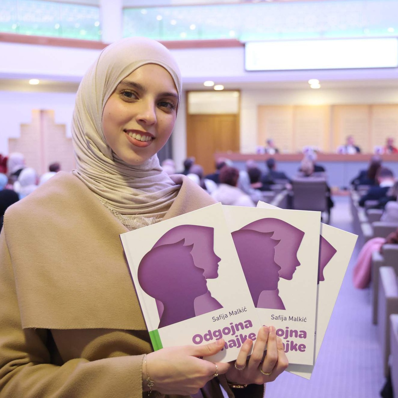 Predstavljena knjiga dr. Safije Malkić: "Muslimanka, žena i majka"