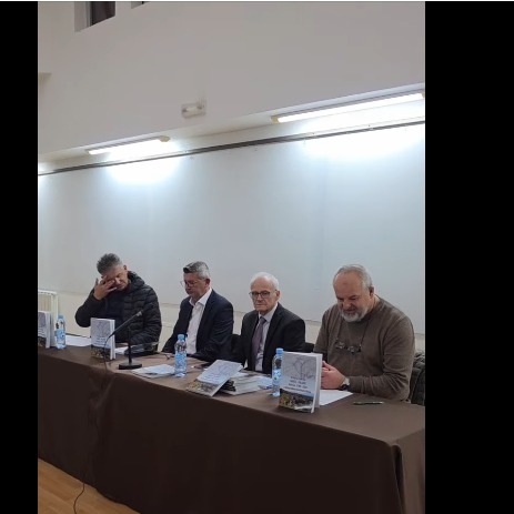 Kalesija: Održana promocija knjige Huse Hadžića “Historija familije Hadžić"