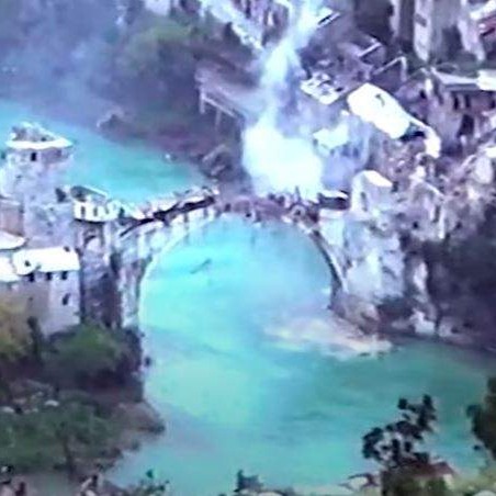 Urbicid: Prije 32 godine granatama HVO-a srušen Stari most u Mostaru