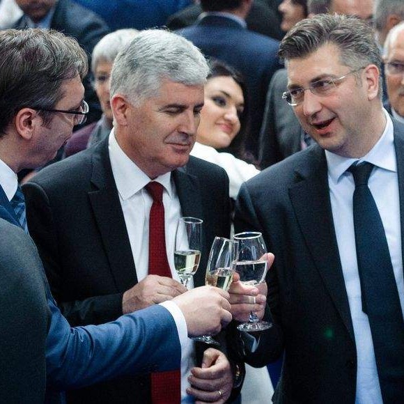 Jasmin Mujanović: Mlitavi, opsesivni kolonijalizam Andreja Plenkovića