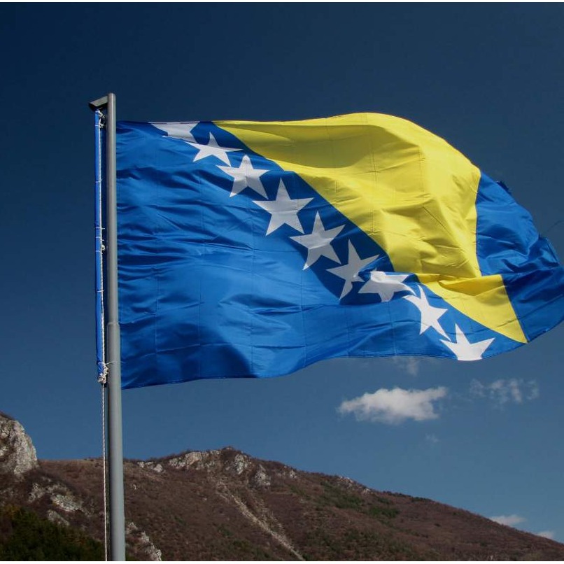 BiH - mala barka na olujnom moru Evrope