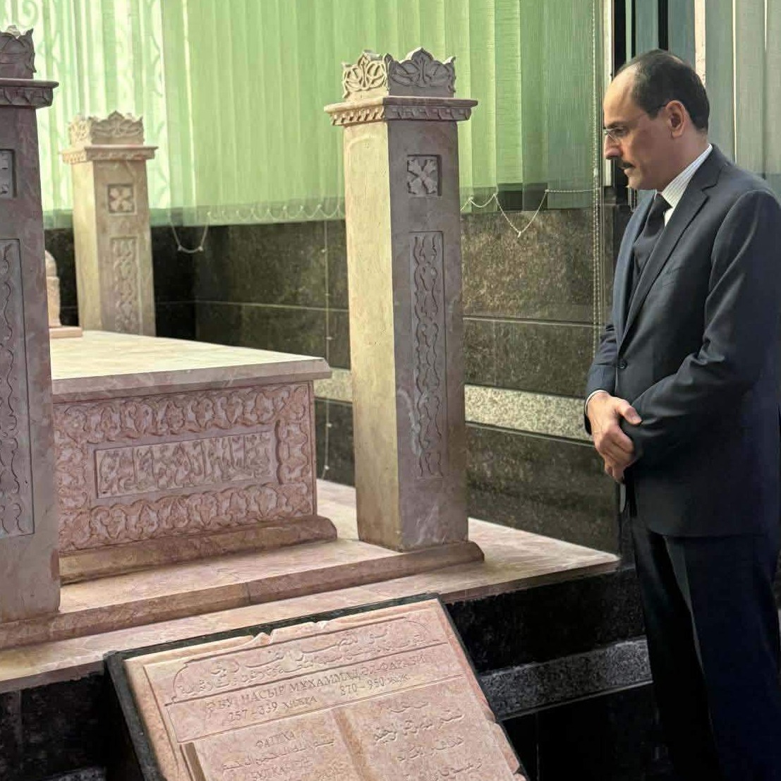 Šef turske obavještajne službe Ibrahim Kalin posjetio mezar velikog učenjaka El-Farabija