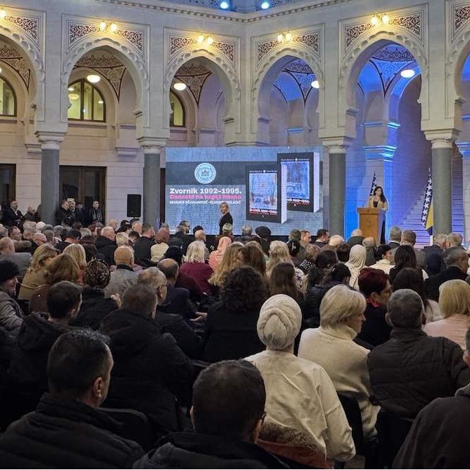 Promovisana knjiga “Zvornik 1992–1995: Genocid na kapiji Bosne” u Sarajevskoj Vijećnici