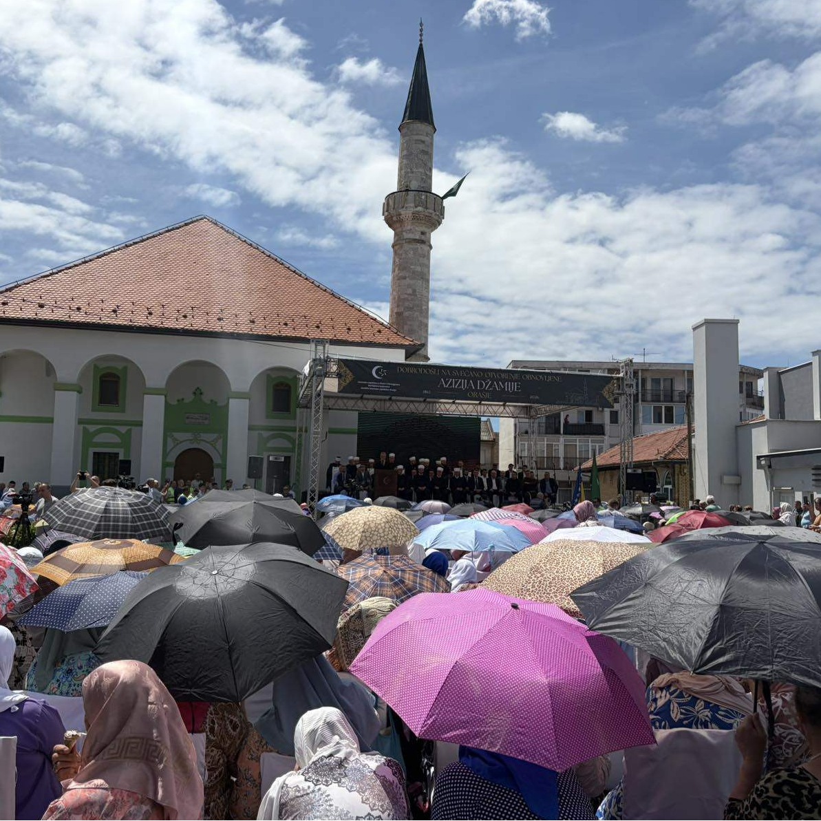 Svečano otvorena obnovljena Azizija džamija u Orašju, na otvorenju i bosanski franjevci