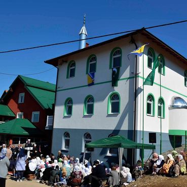 Otvorena džamija u naselju Burnice kod Bratunca: Staviti interes države ispred svega