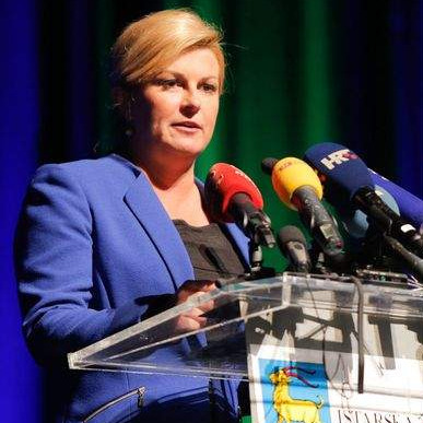 Istarski antifašisti izviždali Kolindu Grabar-Kitarović (Video)