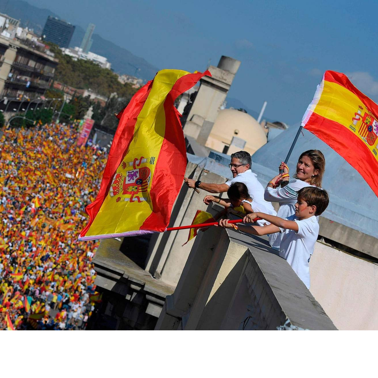 ZAJEDNO SMO JAČI |Barcelona: Čak 350.000 ljudi na ulicama protiv otcjepljenja od Španije