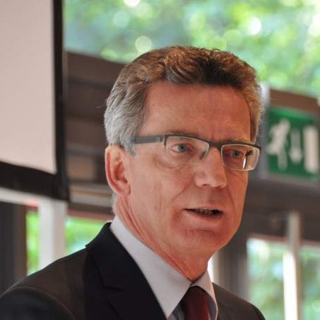 De Maiziere predložio uvođenje javnih muslimanskih praznika u Njemačkoj